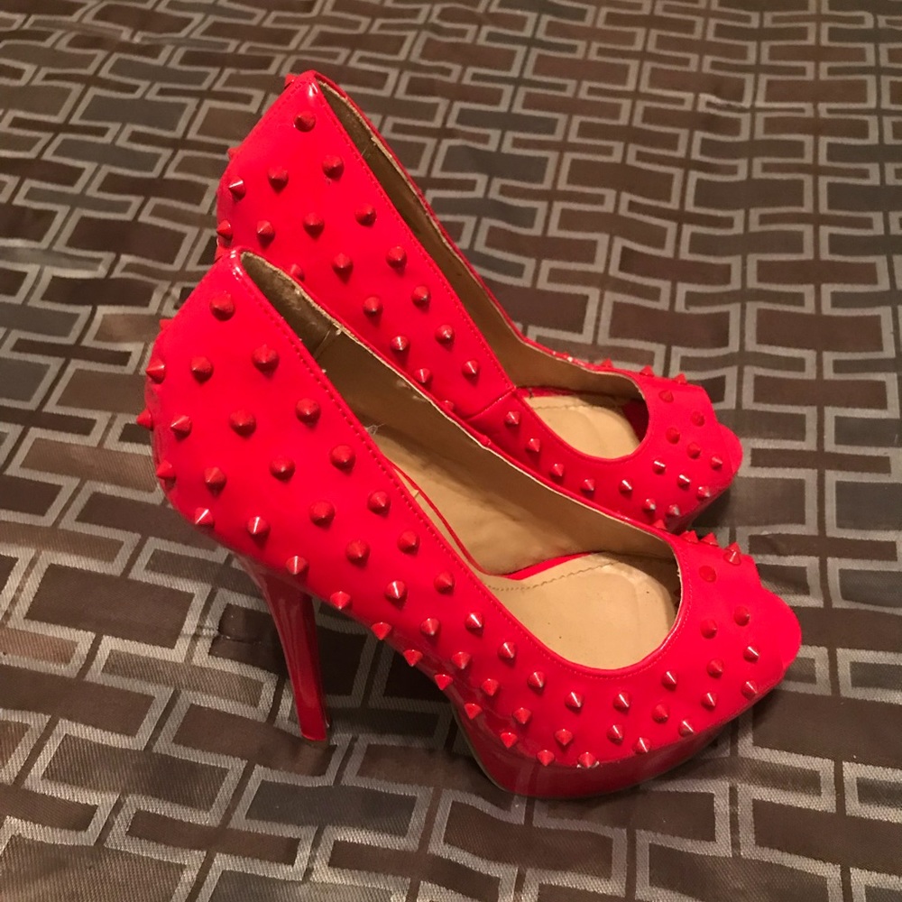 Spiked Red Platform Pumps